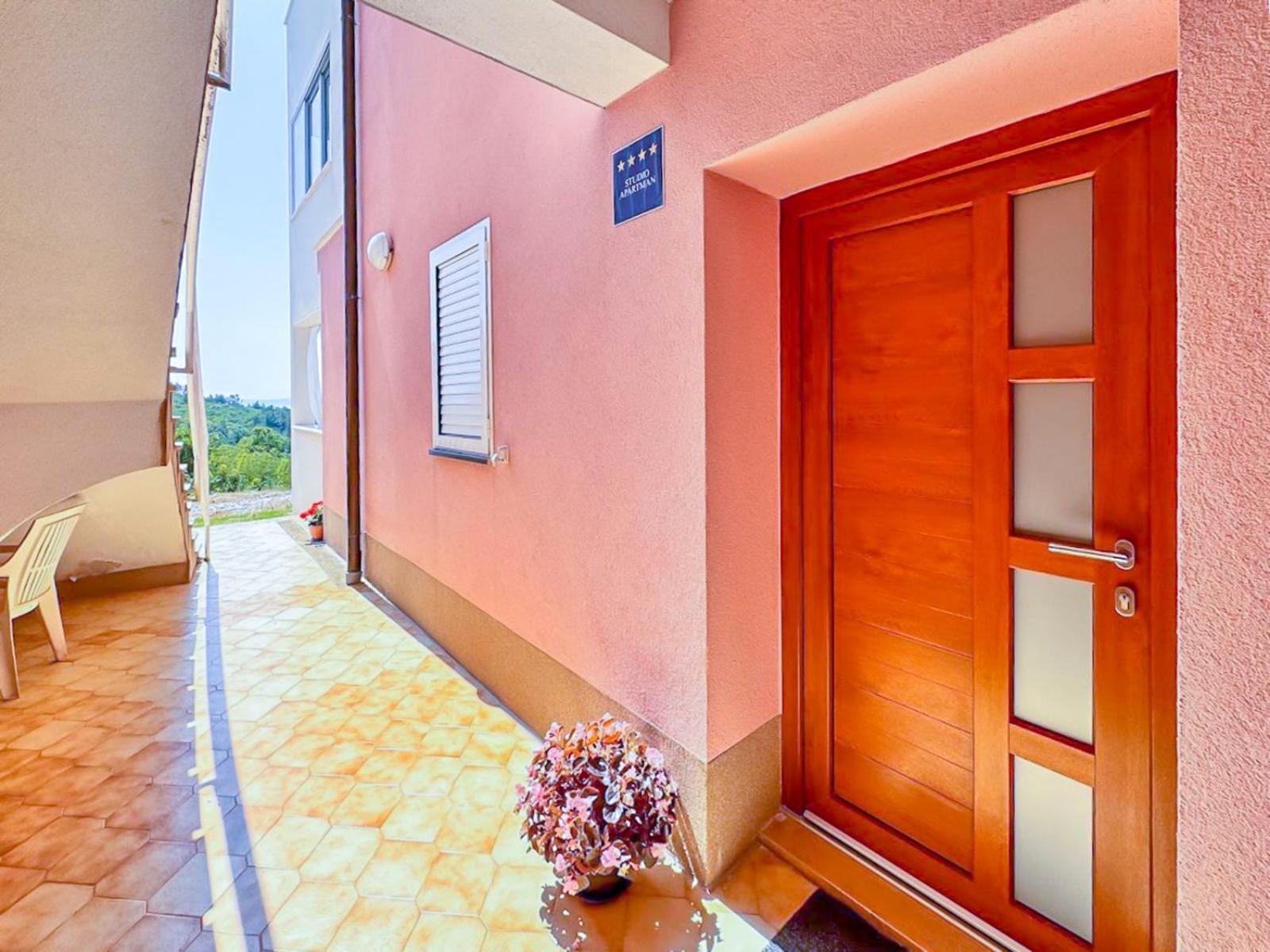 ראבץ Studio Vesna With A Terrace And Sea View מראה חיצוני תמונה