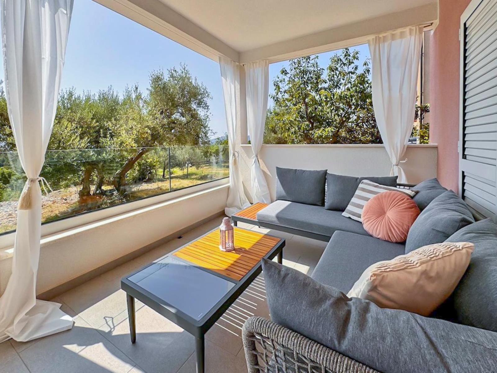 ראבץ Studio Vesna With A Terrace And Sea View מראה חיצוני תמונה